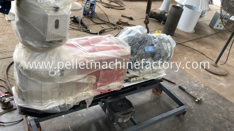 CE KL200A flat die animal feed diesel engine pellet machine